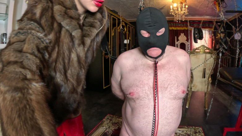 Queen_of_BDSM: Acımasız gıdıklayan meme ucu!