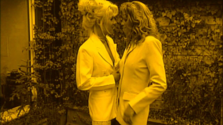 MMV films - The Original: Sex în trei retro cu două mame sexy excitate futute și umplute...