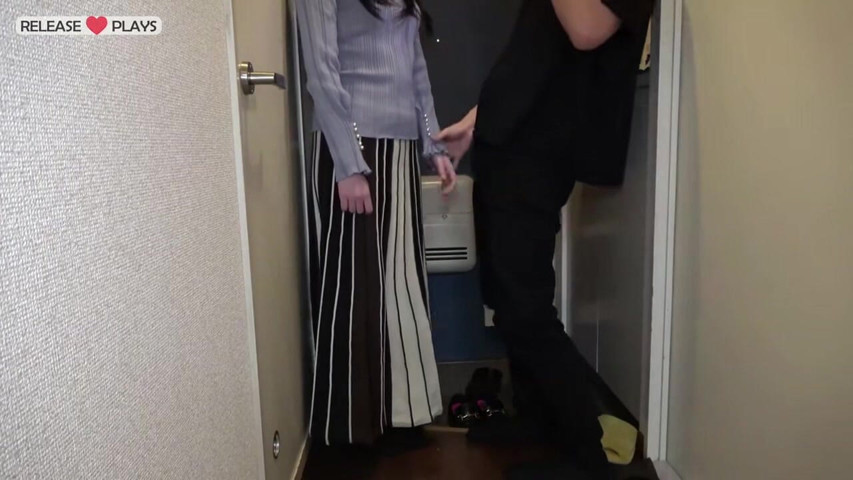 Uncensored Home Visit Revealed. a Familiar Slender Married Beauty During Her Husband’s Absence (Far east hentai works)