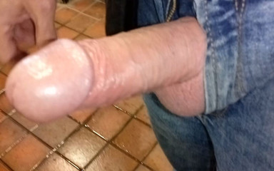 Rockardglans: Pissing, wanking and cumming at boa urinals. Rockard Daddy