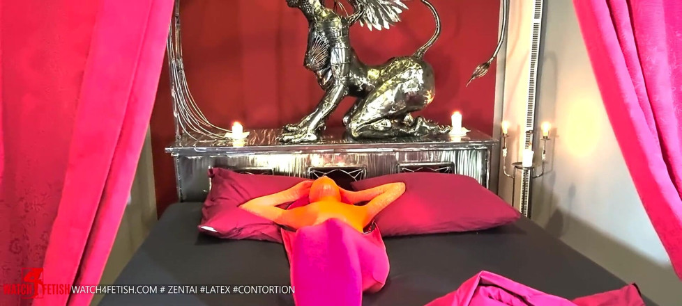 ZentaiDolls: Penetrare de vibrator într-un costum de pisică strâmt