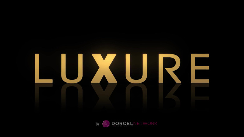 Luxure: Susy Gala brunetka sexy manželka dává hlavu a uspokojuje cizince