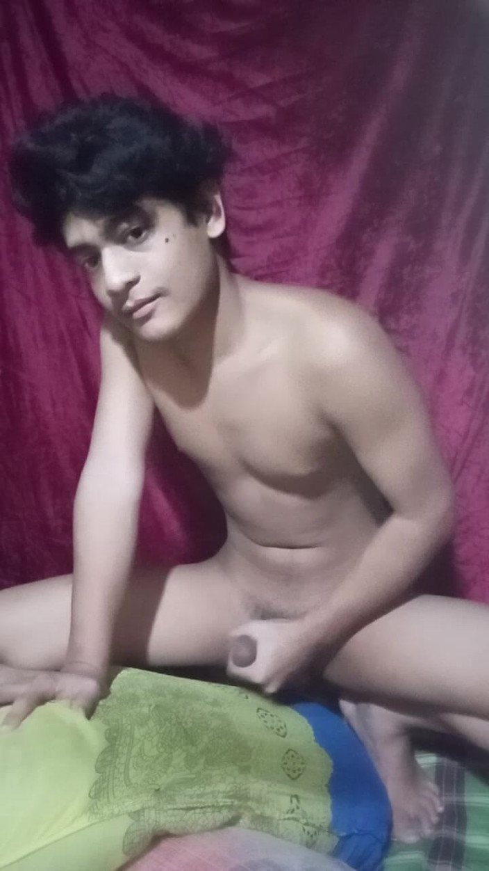 Hot Lover Boy: Молода мастурбує