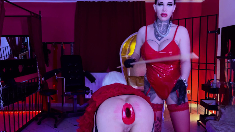MissAlessaMilano: Sissywhore Mengubah Lubang XXL
