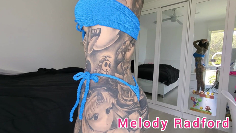 Melody Radford: Rosa und lila dessous probieren melodie radford onlyfans an