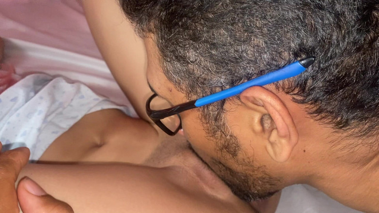 Erikadiamond: Dzielę pokój z moim suggar dady, mój Pan pieprzy mnie...