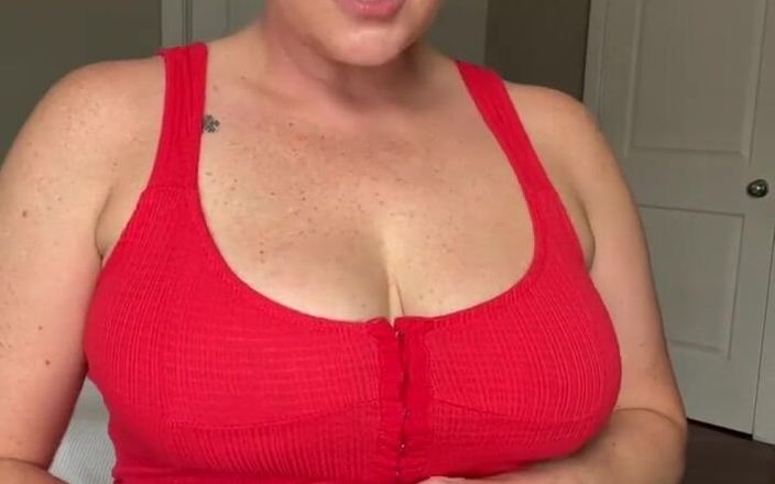 Avril Showers: Doing Cam Shows if You Want to See Whats in...