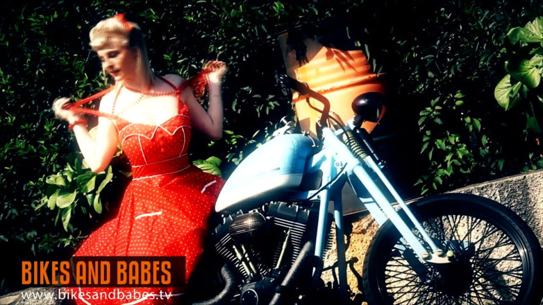 Bravo Models Media: Amelia de luxe - vélos et nanas tv vidéos sexy