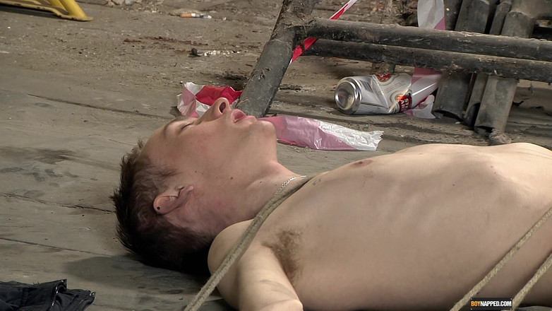 BoyNapped: Ashton se joacă cu pula cu Kenzie