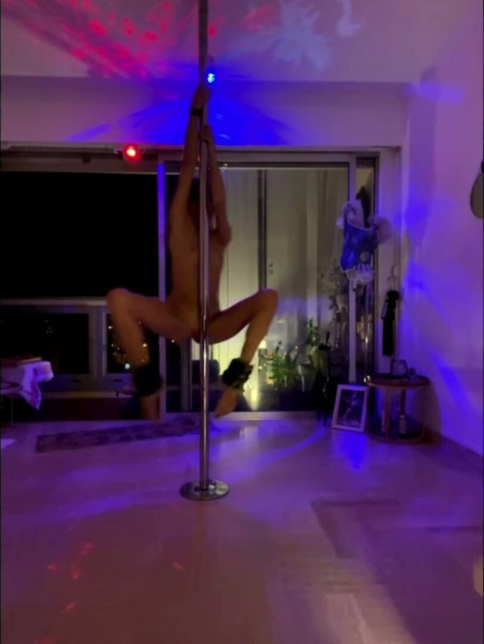 Chris06d22: Naked Sport