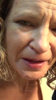 Ta belle-mère coquine Tia sait que tu regardes du porno MILF - POV