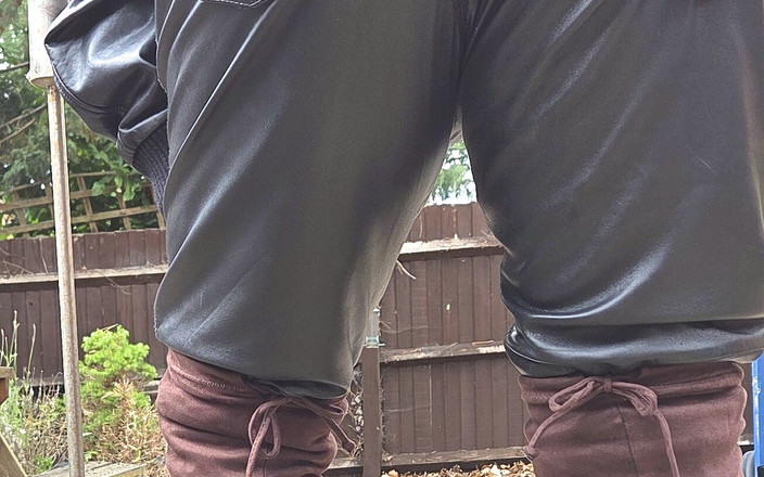 Leatherman63: चमड़े और जांघ के स्तन