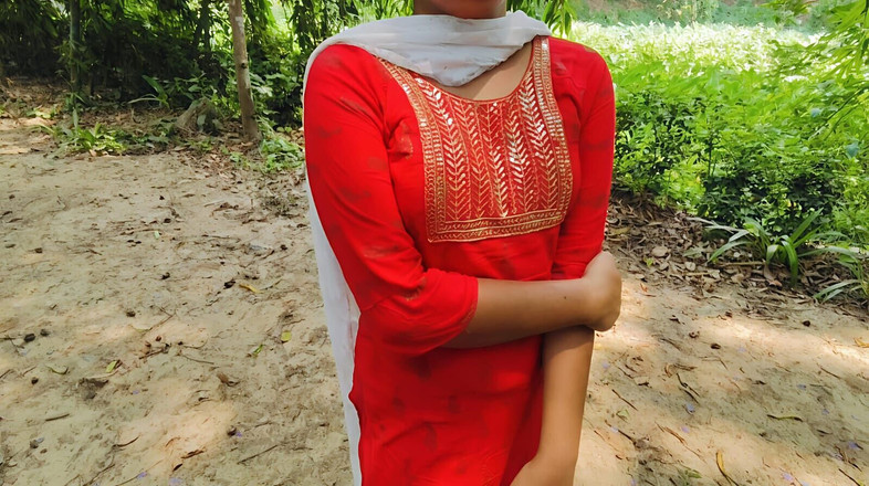 Mili bhabi: Desi vesnická dívka Těsná kundička šuká v džungli, krásná indická desi...