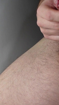 ใต้กล้อง POV เห็นควยตุบๆ มีน้ำเงี่ยนไหลเยิ้ม จนแตกหลายรอบ