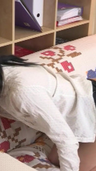 하드 애널로 교훈을 받는 Bratty 십대
