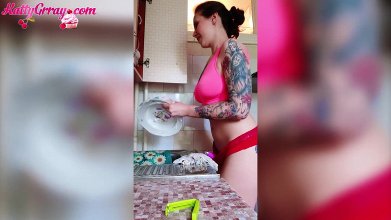 Katty Grray: Tattooed girl horny dancing in the bathroom and in the...