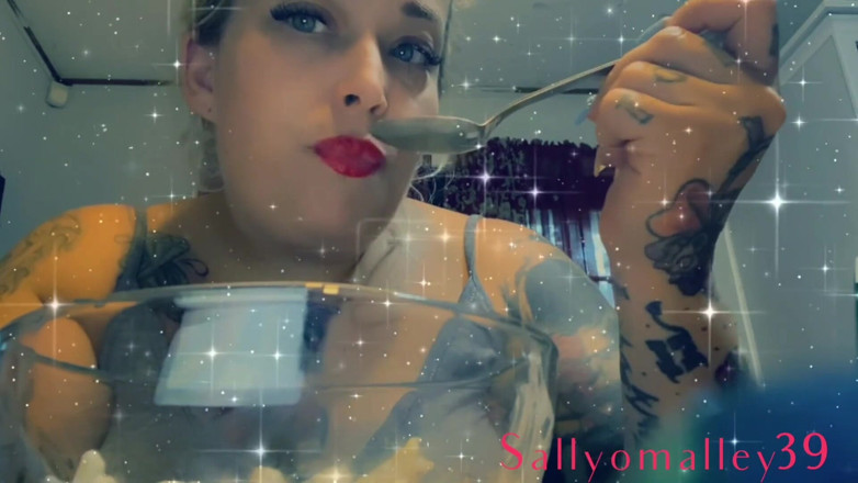 Porno angels: Feeder Stepdaddy appreciation starring Sally O'Malley
