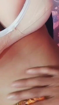 Vendo a nora sozinha, sogro pediu sexo a ela (sexo indiano)