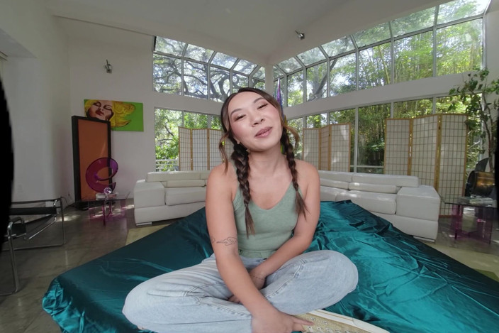 Up Close VR: Up Close VR - Gorgeous Kimmy Kimm Shows How Flexible She...