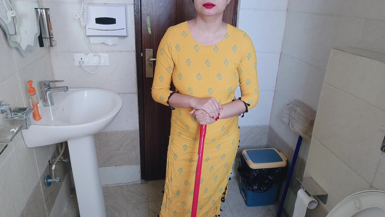 Saarabhabhi6: Indiana Kamwali com garoto por roubar dinheiro da bolsa hindi...