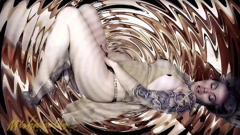 Goddess Misha Goldy: EPICo asmR binaurale e scopata nella mente. Andiamo più in...