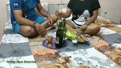 Hotty Jiya Sharmaa: desi温泉milf性と彼氏