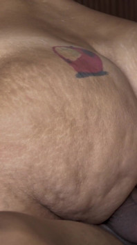 Bbw zadek ošukaný jejím velkým černým pérem hubený toyboy