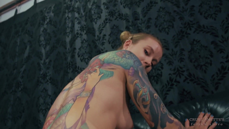 Cruel Anettes fetish world: POV - adoration du cul et face sitting