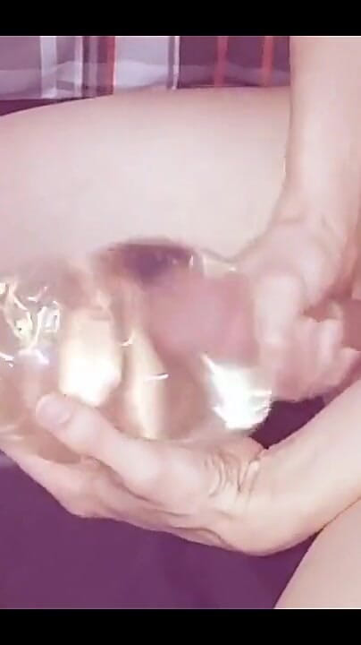 Fucking a Condom Filled with My Pee, Playing with Cum! (Lina Free) Fucking a Condom Filled with My Pee, Playing with Cum! (Lina Free)