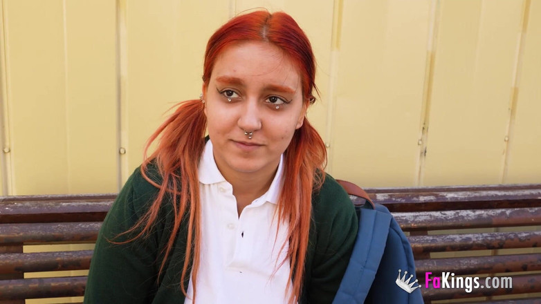 FAKings: 18 år gammal tonåring Natalyy Hot möter och blir chockad av...