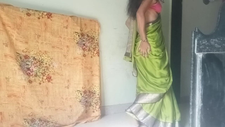 Pranitamayur: Horny Indian Bhabhi Desparate for Hardcore Sex with Husband's Friend