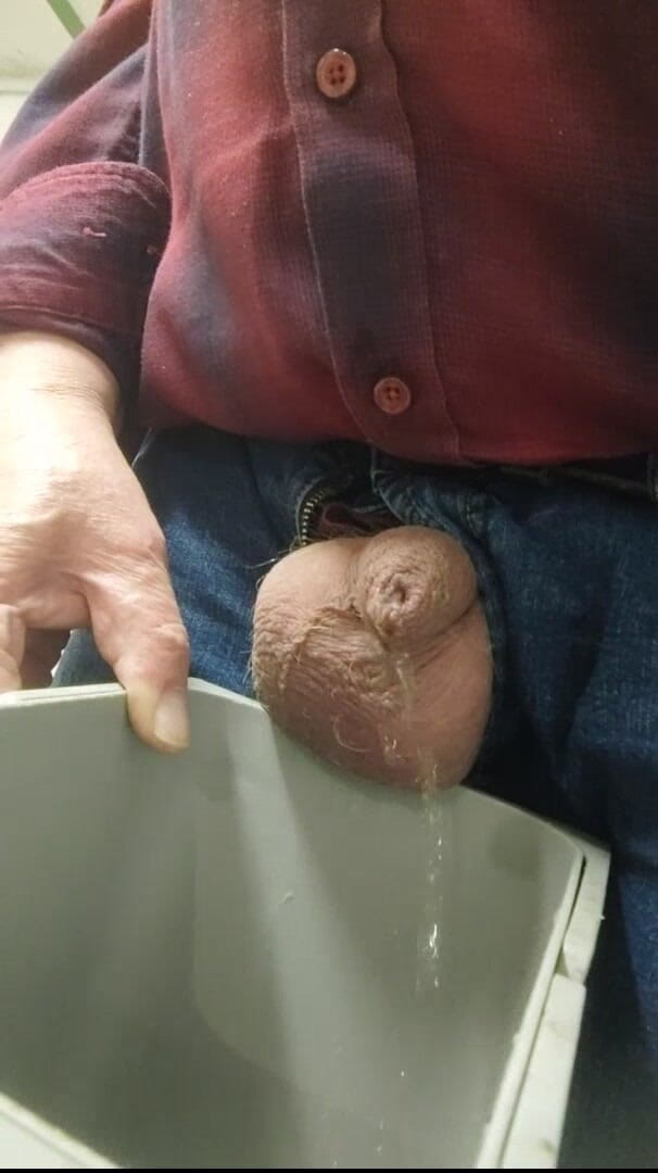 Karlchengeil: Her yere işiyor