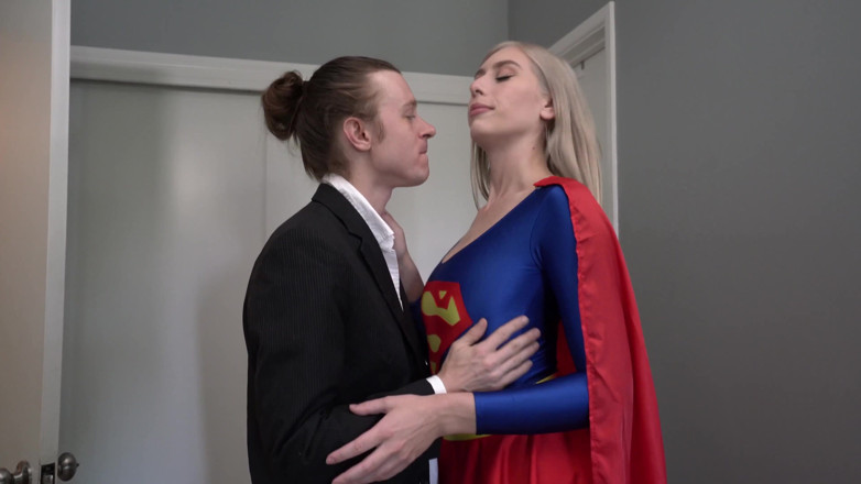 Conor Coxxx: Participare rușinoasă cu Kay Lovely ca super-fată