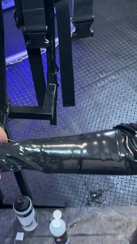 Mistressae и леди Valeska в школе анальной растяжки: второй семестр