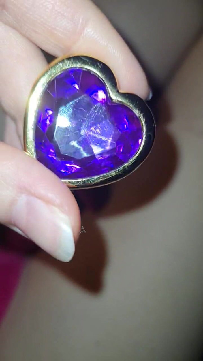 Ana Liz: Chatte fraîchement rasée...