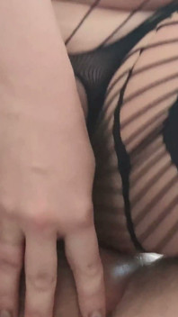 Když jsem se uspokojil s hračkou, můj přítel se chtěl přidat