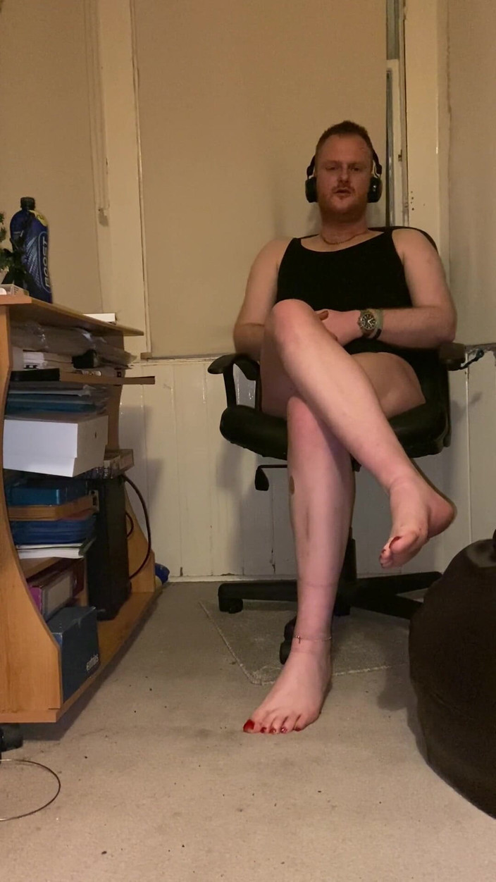 Ava Maxwell: Ava habla duro con negocios
