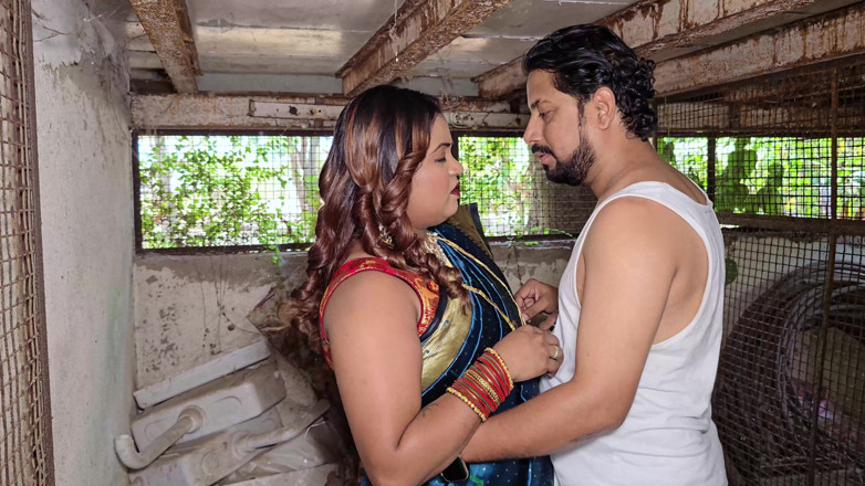 Aaka: Indiane due ragazzi scopano bhabhi