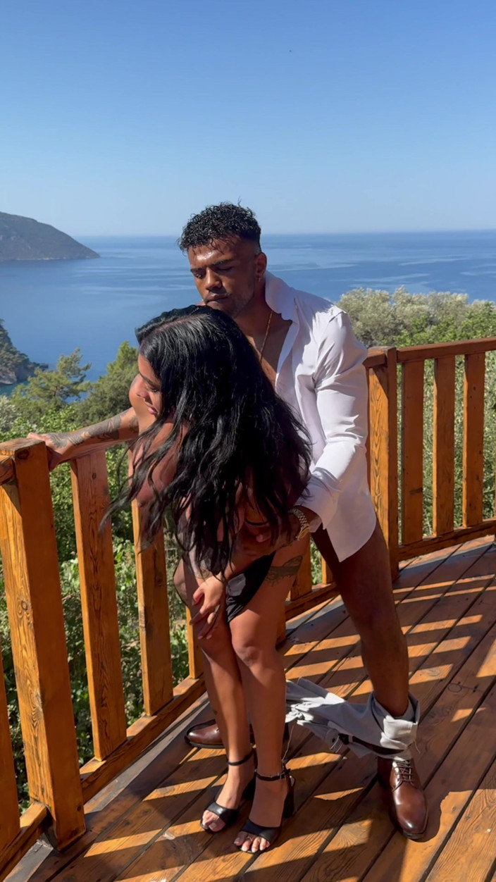 Yasmina Khan: Riesiger Schwanz Für Die Üppige Indische Yasmina Khan