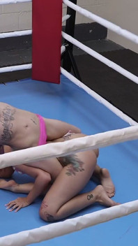 Kitty Marie Vs Katt Noir -