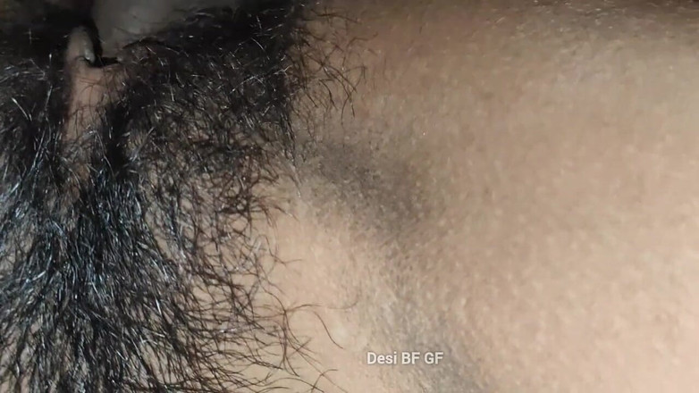 Manoj12015: Vriendin strak harig poesje beffen en hard neuken en poesje...