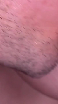 Noua mea descoperire milf cu țâțe naturale uriașe! Futându-i cu degetele pizda și supt sfârcurile.