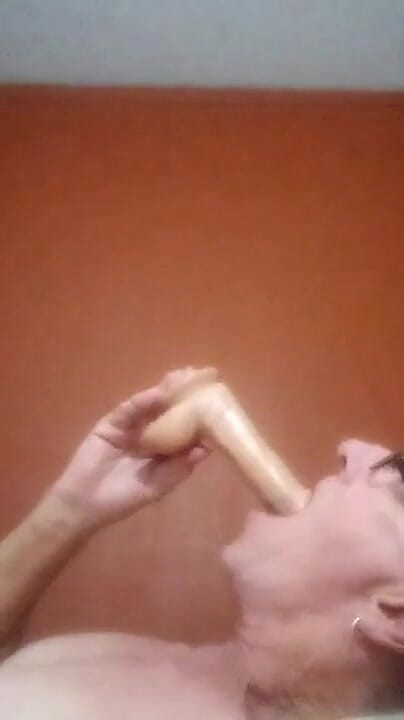 loveitall123499: Spelen met mijn dildo tijdens het neuken en zuigen