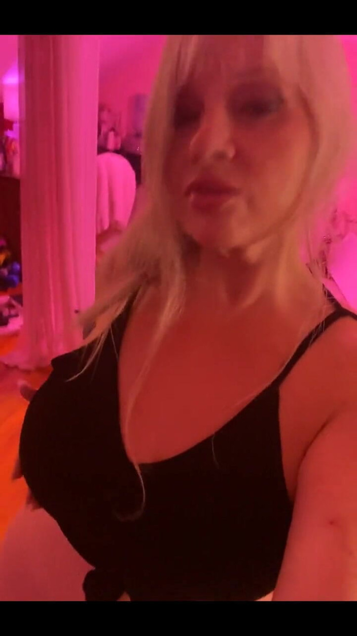 PaintedRose: Jongkok Enak Banget!