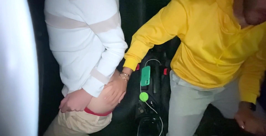 Dilan Castro: Cruzando eu chupo a bunda de um jovem garoto gay...