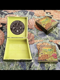 Suzy Wylde: Suzy Wylde - создательница, которая создает искусство и предметы, которые можно было бы приумножить