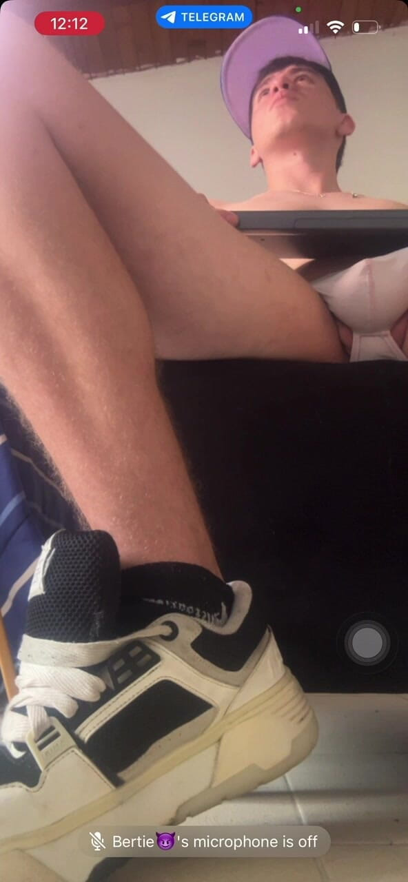 Icyhot707: En Bottenbild Av Hur Jag Onanerar