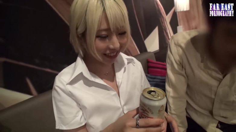 Far East pornography: Splashy Play with a Blonde Beauty Drenching Herself in a...