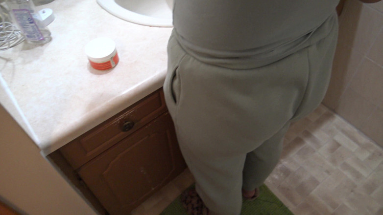 Souzan Halabi: Granny lets teen boy cum inside her panties