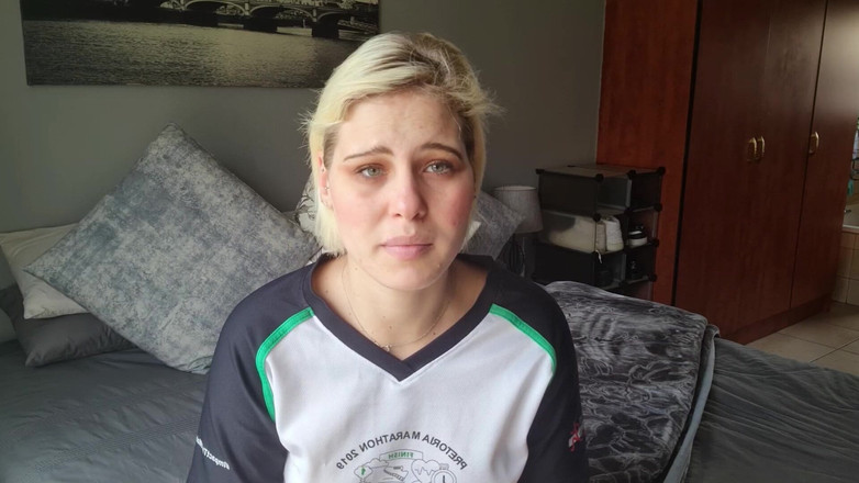 domslutfucker: Blondýnka nechce jednat s tvým malým ptákem, nepřímý rozchod